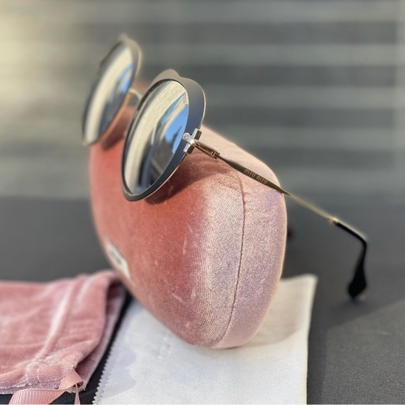 COPY - NWOT Miu Miu Black Heart Shaped Mirrored Sunglasses - Picture 2 of 6